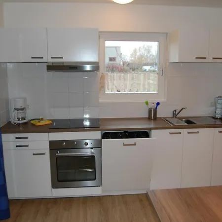 Апартаменты Ferienhaus Lutt Matten